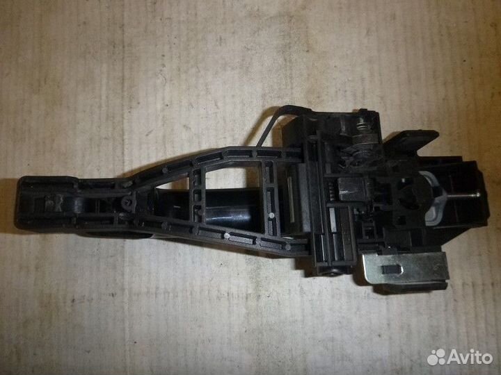 Ручка двери задней наружная левая ford focus III 2