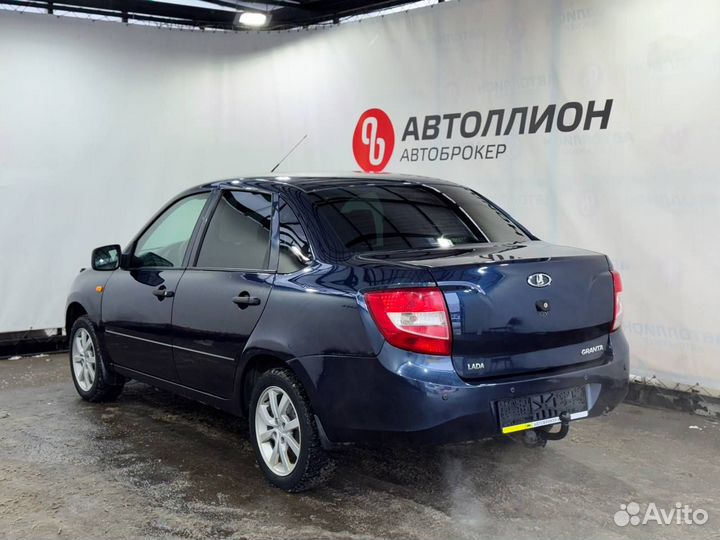 LADA Granta 1.6 AT, 2013, 170 000 км