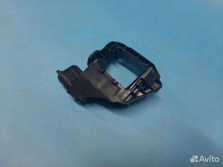 Кронштейн кассеты радиаторов Mercedes W213 GLC