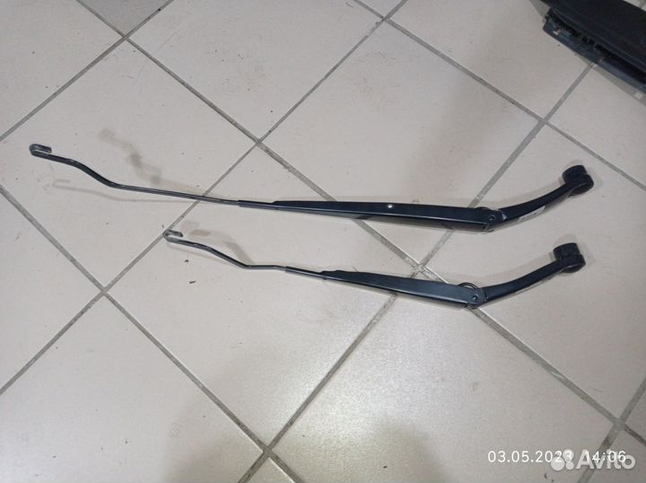 Поводки стеклоочистителей Солярис 2011