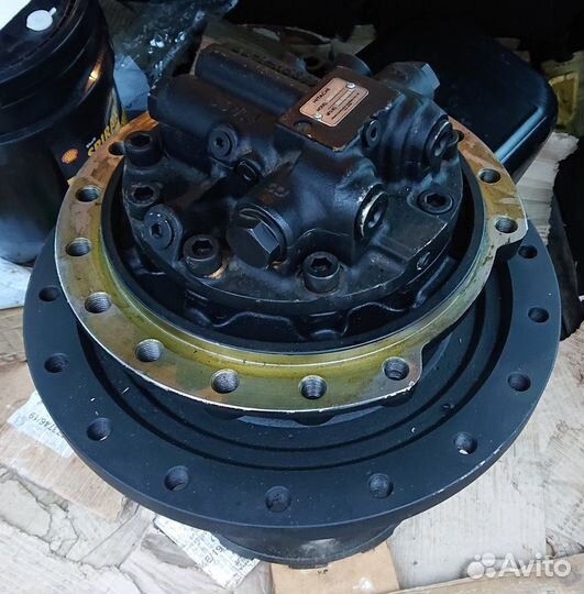 Редуктор хода Hitachi ZX 200-3 с мотором