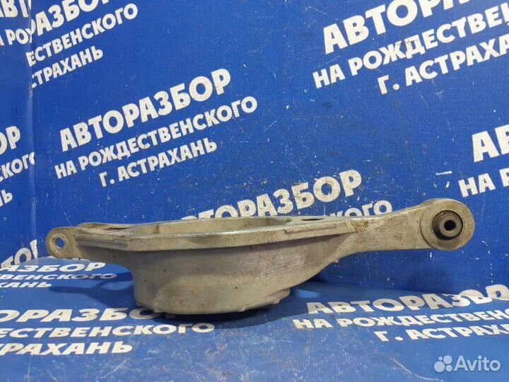 Задний рычаг под пружину Nissan Teana J32 седан