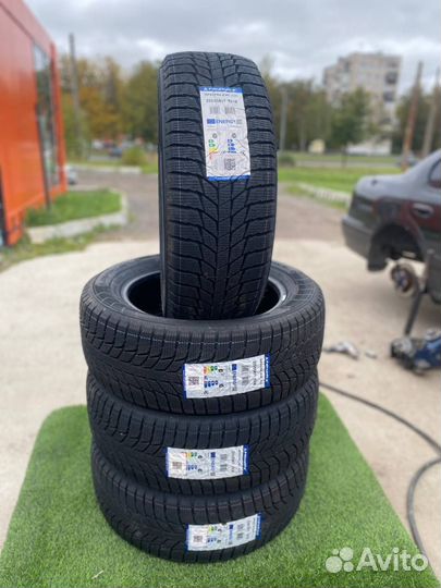 Triangle PL01 225/55 R17 101R