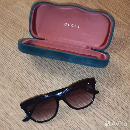 Солнцезащитные очки Gucci