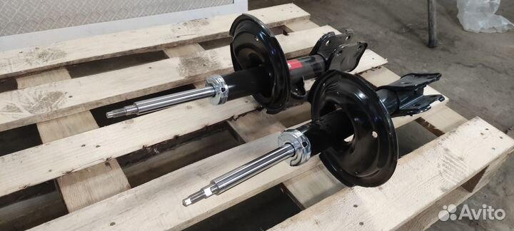 Амортизаторы передние Hyundai Santa Fe 2006)