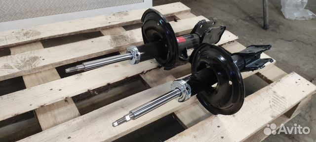 Амортизаторы передние Hyundai Santa Fe 2006)