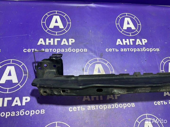 Усилитель бампера передний Volkswagen Touareg 7L 2