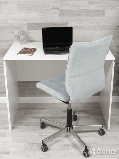 Кресло серо-голубое