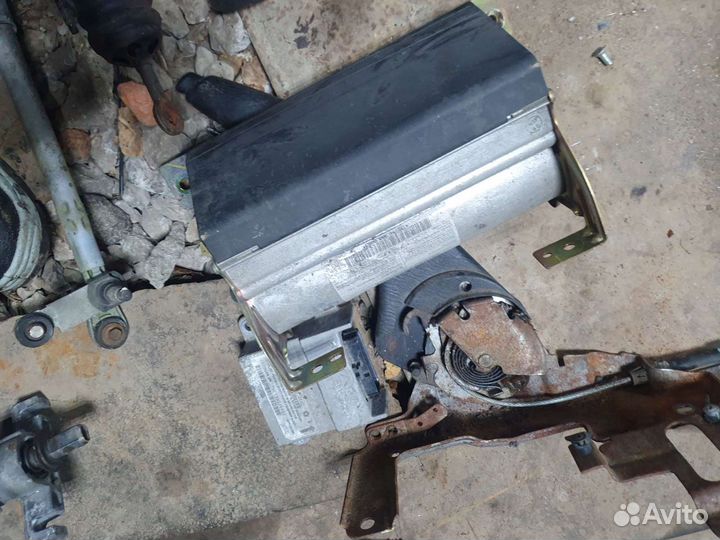 Подушка безопасности руля и в торпеде на гранд чер