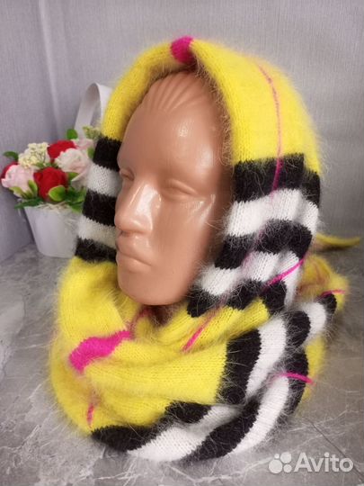 Бактус-косынка Burberry из ангоры желтый