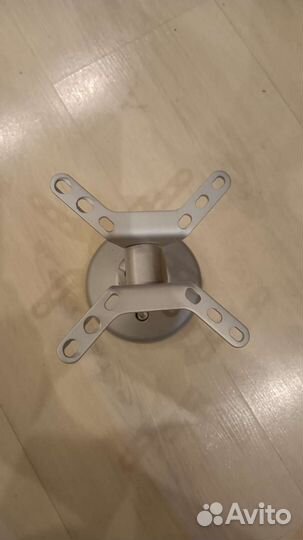 Крепление телевизора к стене