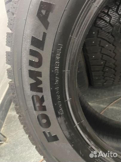 Pirelli Formula Ice 235/65 R17