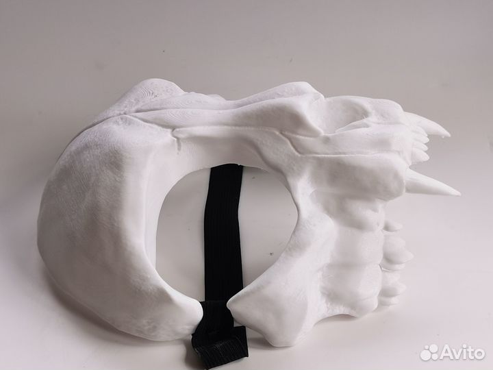 Маска кошки для фурсьюта с большими глазами белая