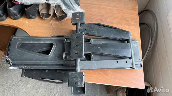 Кронштейн для телевизора на стену