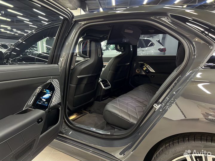 BMW i7 AT, 2022, 3 659 км