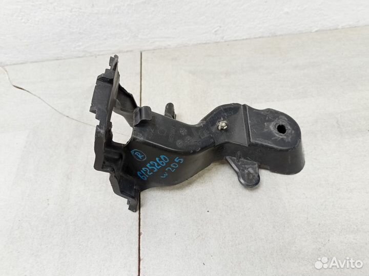 Кронштейн заднего бампера Mercedes W205 C