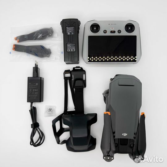 Квадрокоптер DJI Mavic 3 Classic