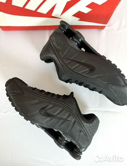 Кроссовки Nike Air Max Shox R4