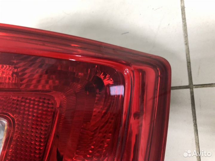 Б/У Фонарь задний правый 5JH945208 VAG