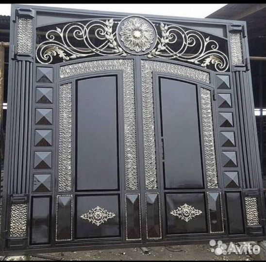 Кованые ворота с калиткой