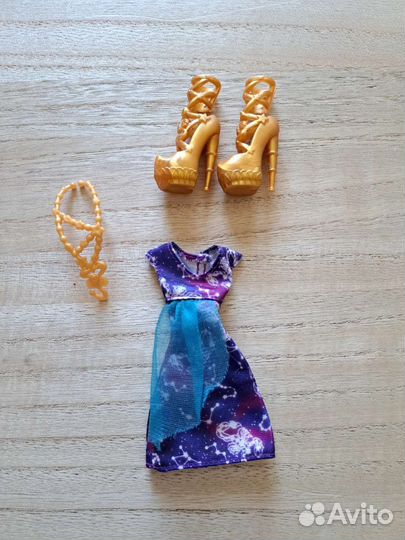 Одежда Монстр Хай. От куклы Джиджи Грант