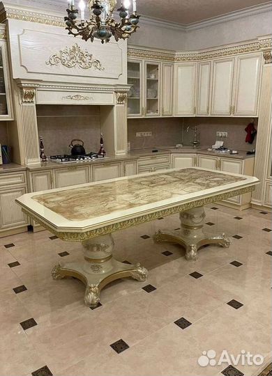 Комплект стол и стулья