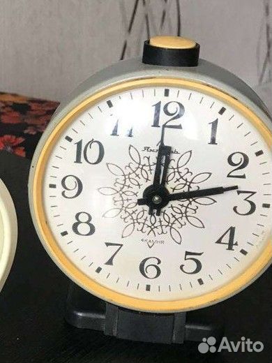 Будильник СССР Янтарь