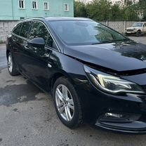 Opel Astra 1.6 MT, 2018, битый, 210 000 км, с пробегом, цена 585 000 руб.
