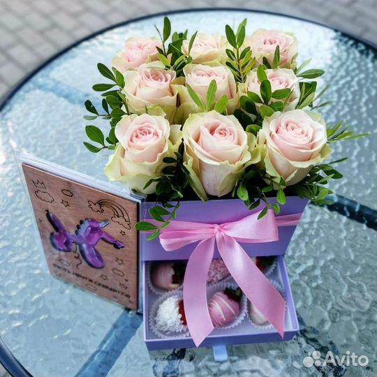 Съедобные букеты из клубники