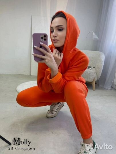 Спортивный костюм женский