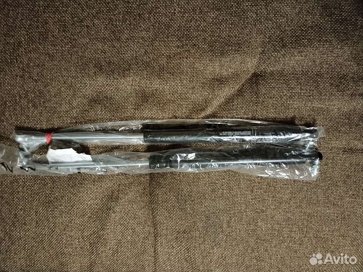 Амортизаторы(упор) капота ваз 2110-12