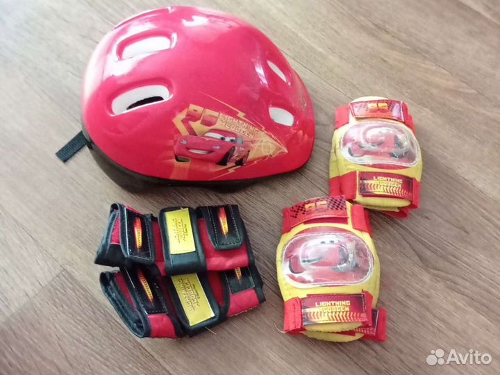 Роликовые коньки раздвижные + защита и шлем