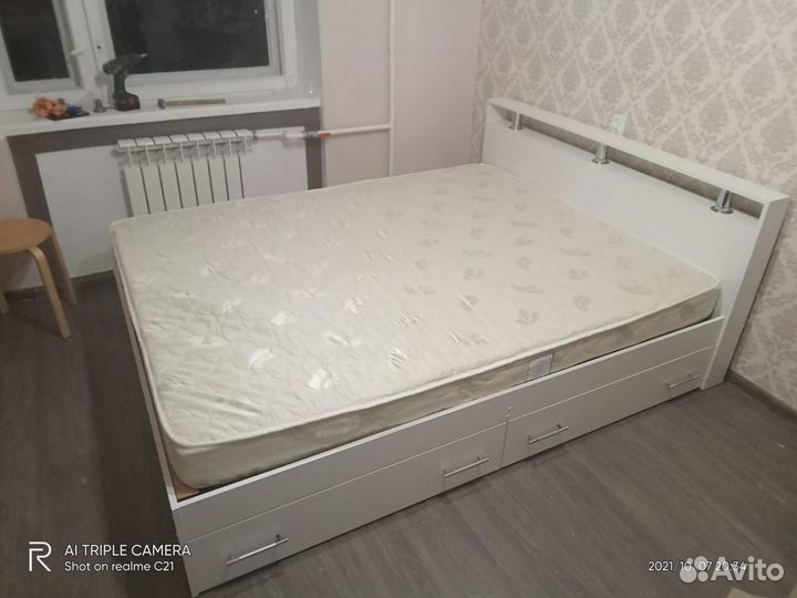 Кровать двухспальная