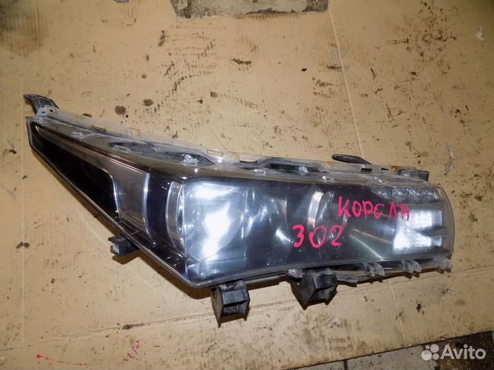 Фара правая Corolla E18 2013