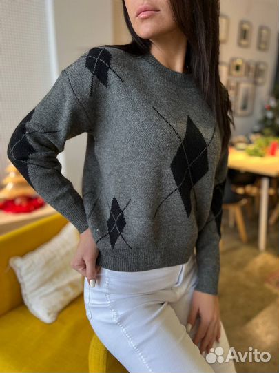 Пакет с новыми вещами