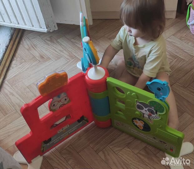 Интерактивная книга- игрушка fisher price