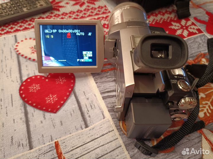 Видеокамера Panasonic NV-GS400