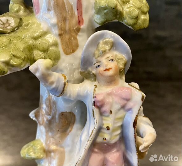 Антикварные фарфоровые статуэтки