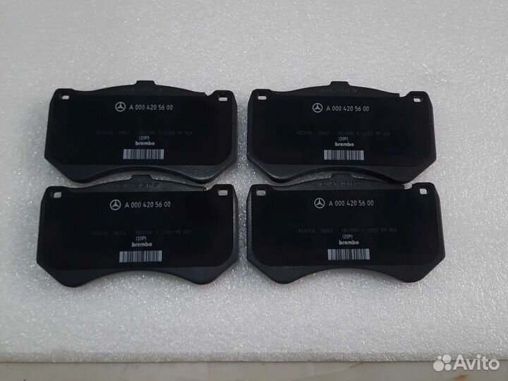 Передние колодки Mercedes W222 217 6.3 AMG