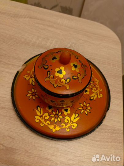 Сахарница и солонка