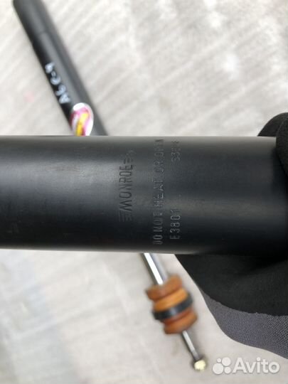 Амортизаторы передние на Audi 100 A6 C4