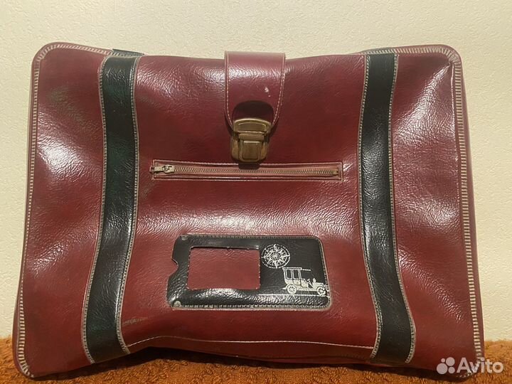 Чемодан ретро