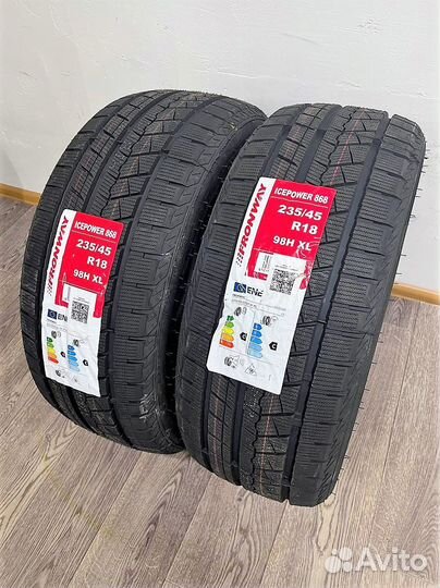 R18 Зимние колеса в сборе на toyota камри Тойота