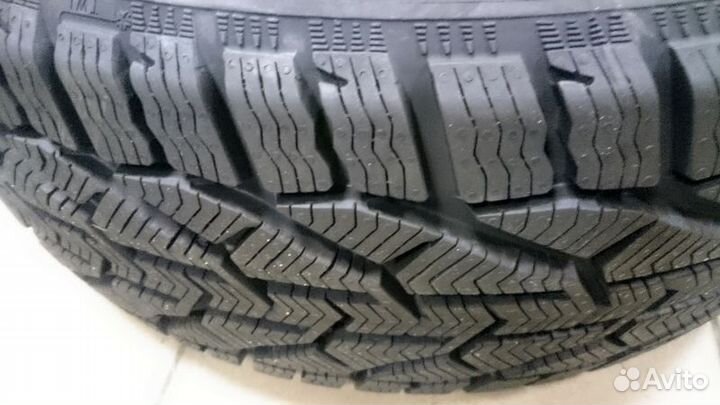 Tigar Winter 215/60 R17 96H