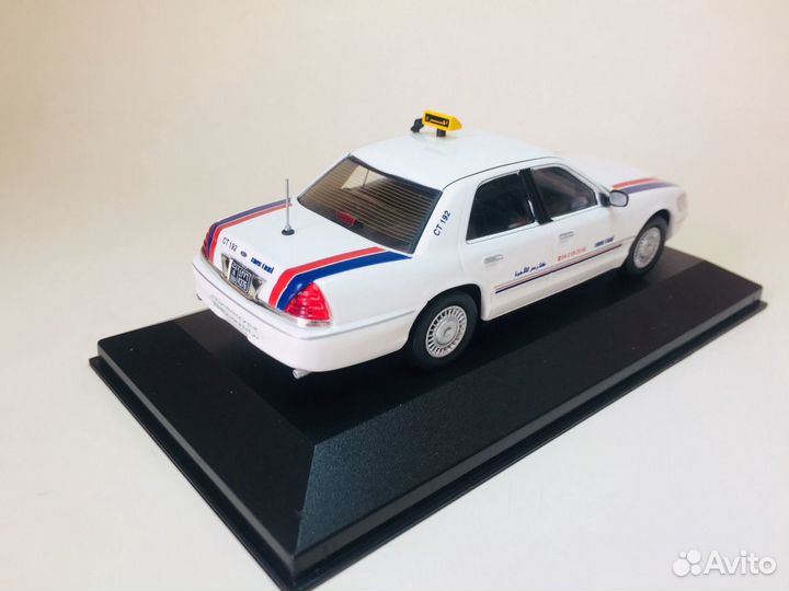 Ford Crown Victoria Taxi Dubai 1:43