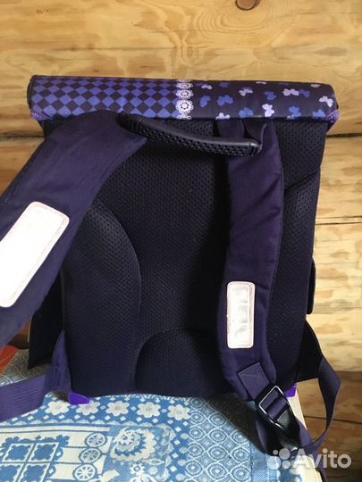 Продаем ранец школьный для девочки