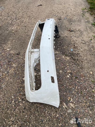 Бампер передний на Volkswagen passat B7