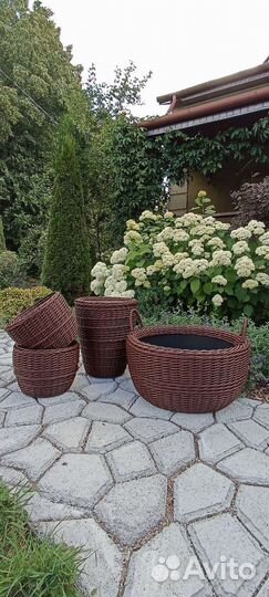 Вазон кашпо из искусственного ротанга