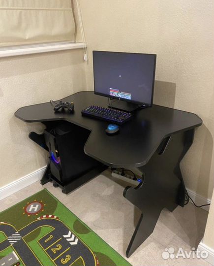 Компьютерный геймерский игровой стол Gamer X