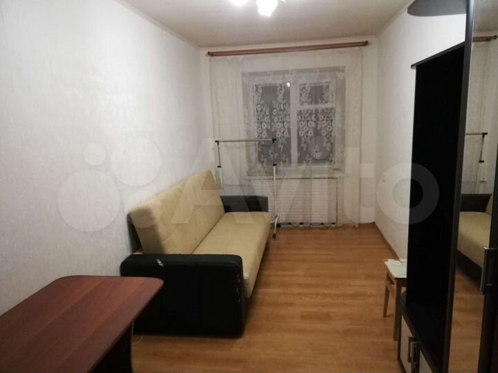 Комната 13 м² в 5-к., 4/5 эт.